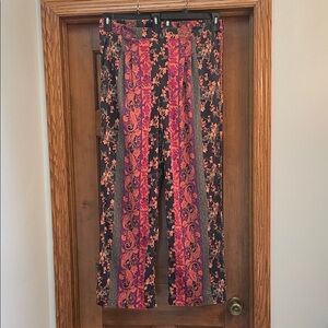 SOFT SURROUNDINGS Floral Paisley Patterned Wide Leg Pants